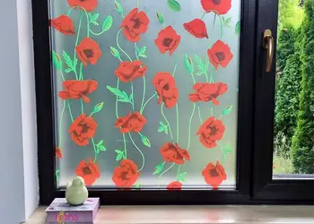 folie geam sablare cu flori rosii maci