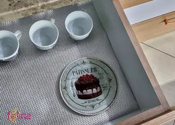 material impermeabil argintiu pentru protectie sertar