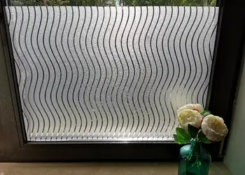 folie geam cu dungi sablate