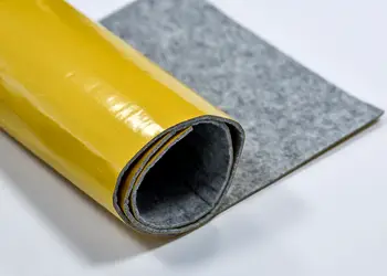 pasla autoadeziva fetru autoadeziv culoare gri deschis pentru protec ie suprafe e 4