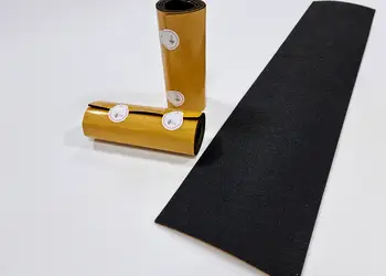 pasla de 3mm autoadeziva neagra 1