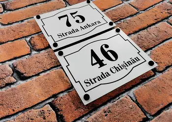 Placuta adresa model clasic bond opt 8 variante de culori text personalizat s1