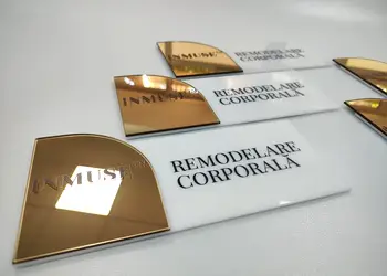 placuta personalizata eleganta cu oglinda acrilica print uv firme s00