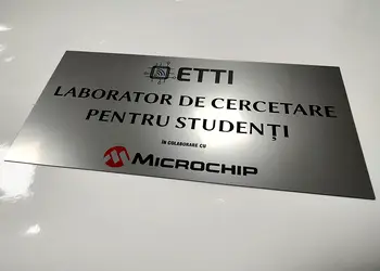 logo ul personalizat uv s1