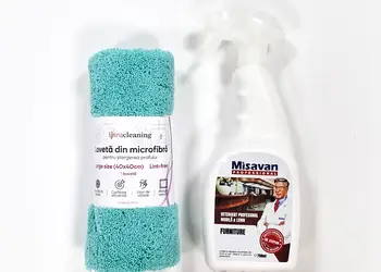 set din detergent profesional pentru mobila si lemn si laveta pentru praf 1
