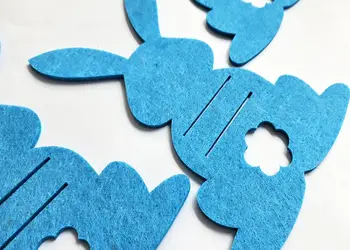 suport decorativ pentru tacamuri iepurasi albastri