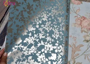 tapet vernil cu model floral argintiu ugepa