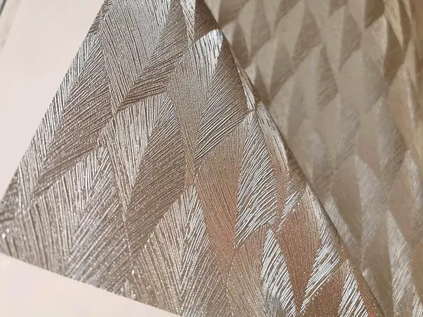 1004937 tapet argintiu detaliu