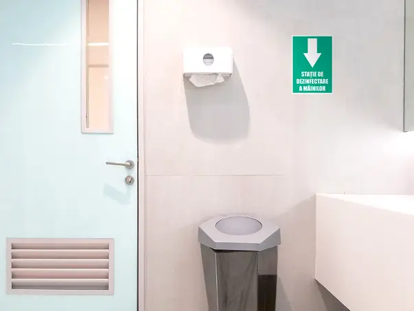 ANGAJATII SA SPELE MAINILE 3 simulare