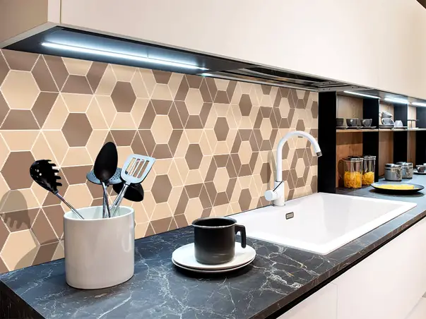 Autocolant faianta bucatarie hexagon bej simulare 2