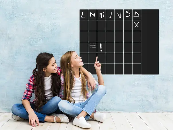 Autocolant tabla pentru scris desenat model organizator notite 2