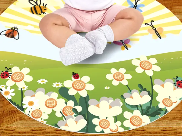 Covor din vinil pentru copii camp cu flori o2