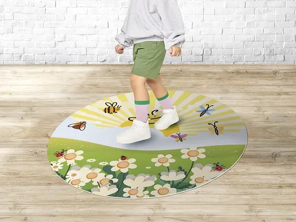 Covor din vinil pentru copii camp cu flori o3