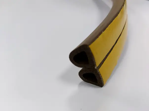 Garnitura de etansare ferestre si geamuri 2