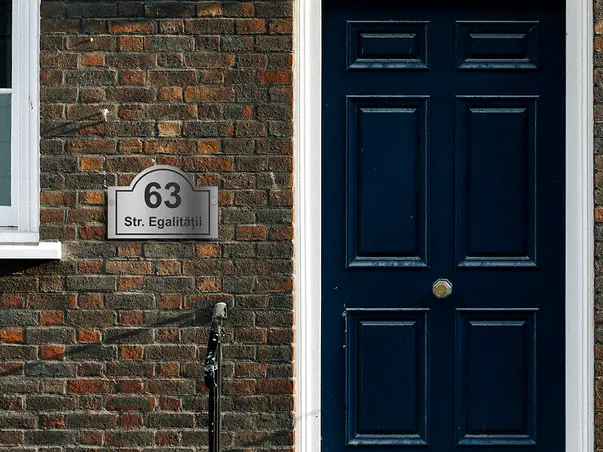 Placuta adresa model gri brushed 3