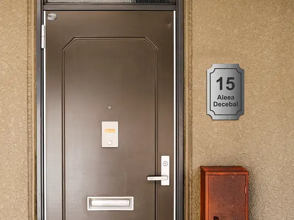 Placuta adresa model gri brushed 4