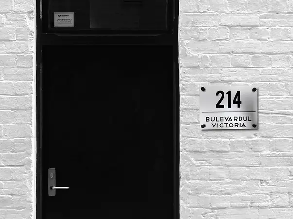 Placuta adresa model gri negru x3