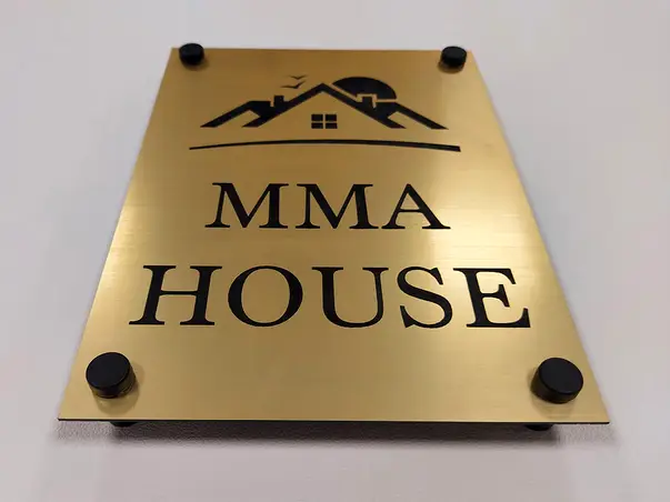 Placuta aurie cu nr si adresa model casa bond auriu model 1 simulare 1  PP2051