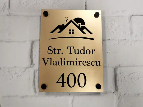 Placuta aurie cu nr si adresa model casa bond auriu model 1 simulare 2  PP2051