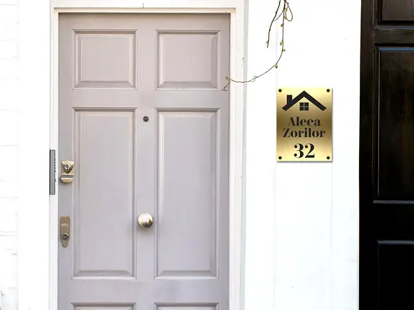 Placuta aurie cu nr si adresa model casa bond auriu model 2 simulare 3