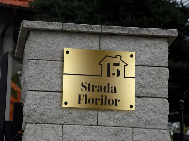Placuta aurie cu nr si adresa model casa bond auriu model 3 simulare 2
