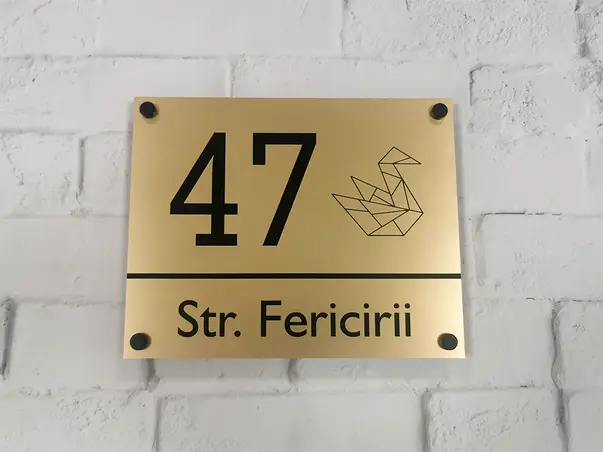 Placuta cu adresa si numar de casa din bond auriu 5 7500