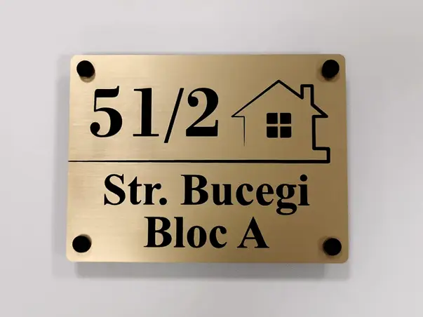 Placuta cu adresa si numar din bond auriu cu text personalizat PP2022 4