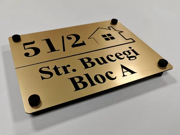 Placuta cu adresa si numar din bond auriu cu text personalizat PP2022 5