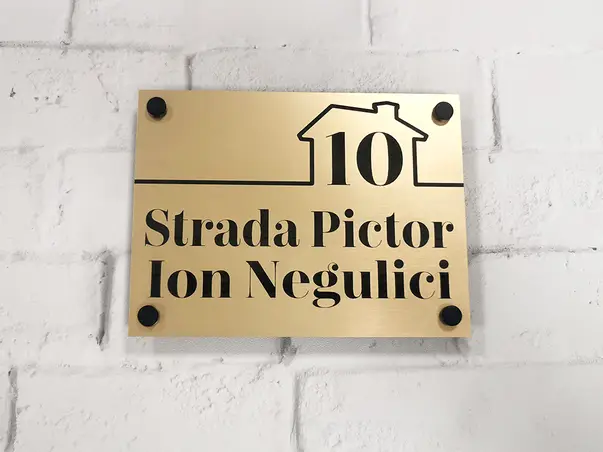 Placuta cu numar si sau adresa casa bloc din bond auriu cu text personalizat gravat simulare 3 2258