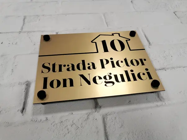 Placuta cu numar si sau adresa casa bloc din bond auriu cu text personalizat gravat simulare 4 2259