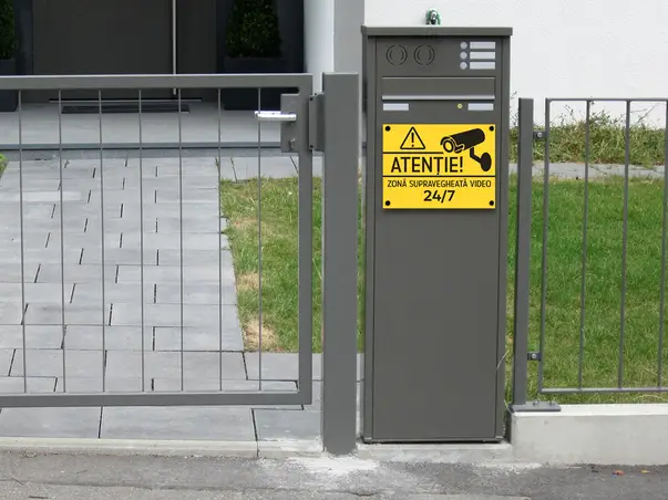 Placuta gravata atentionare zona supravegheata video non stop din PVC s4