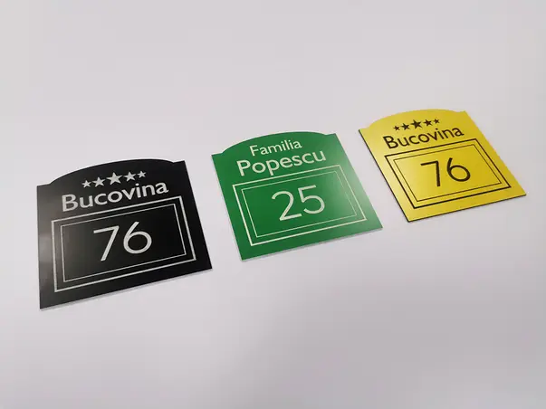 Placuta personalizata model gravat pentru usa y2