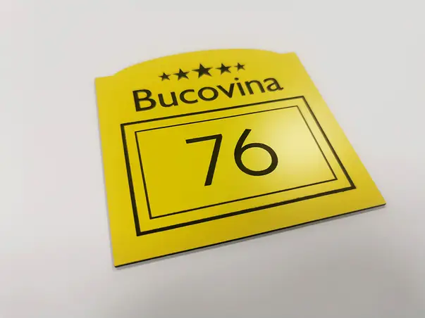 Placuta personalizata model gravat pentru usa y4