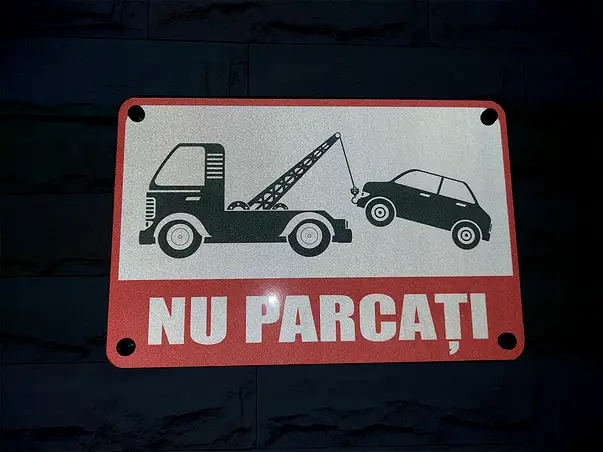 Placuta reflectorizanta nu parcati 2