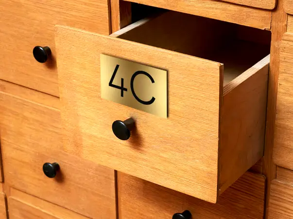 Placute numerice pentru usi vestiare dulapuri sertare gravate personalizate multe culori s6