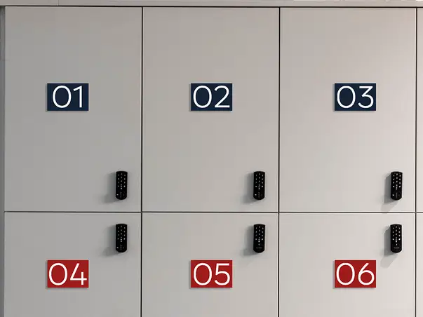 Placute numerice pentru usi vestiare dulapuri sertare gravate personalizate multe culori s7