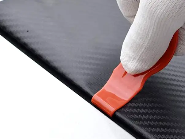 Racleta pentru aplicare folie speciala pentru colturi 2jpg