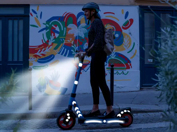 Set 75 stickere reflectorizante pentru imbunatatirea vizibilitatii rutiere 7