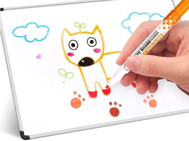 Set de markere magnetice pentru tabla cu burete inclus 4