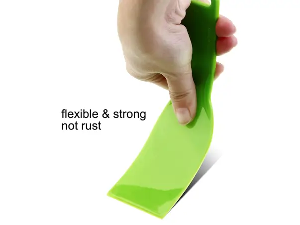 Spatula pentru curatarea adezivului sau racletarea partilor curbate 2