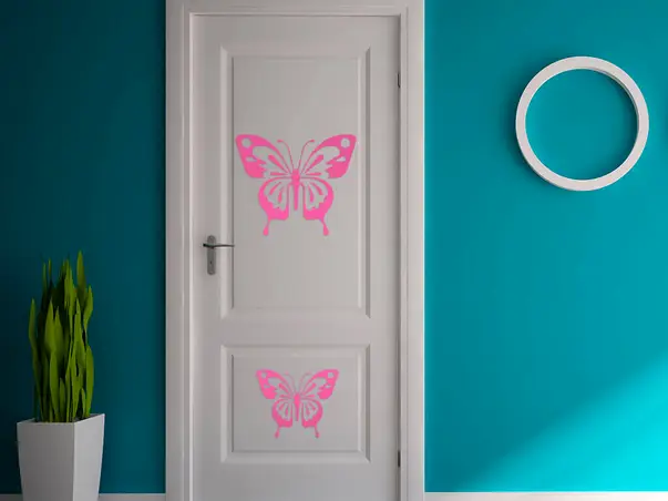 Sticker fluturi roz usa