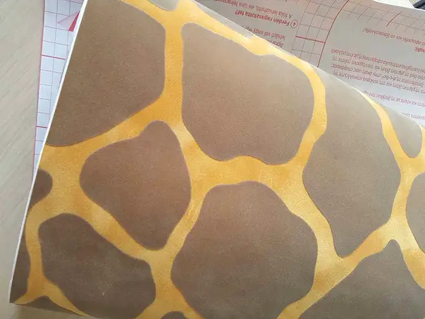 autocolant catifea animal print girafa