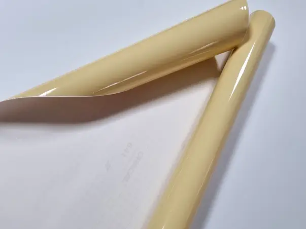 autocolant crem oracal 641g023