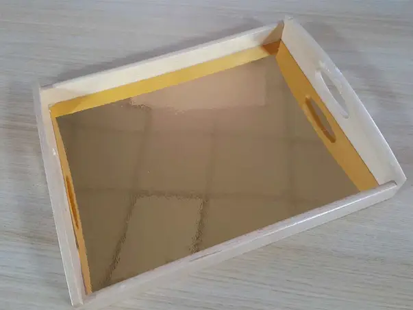 autocolant cu efect metalic auriu lucios