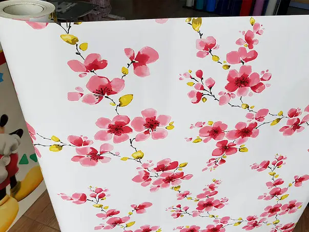 autocolant decorativ alb cu model floral rosu