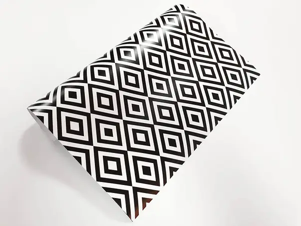 autocolant decorativ romburi negre