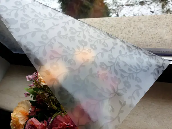 autocolant geam cleo