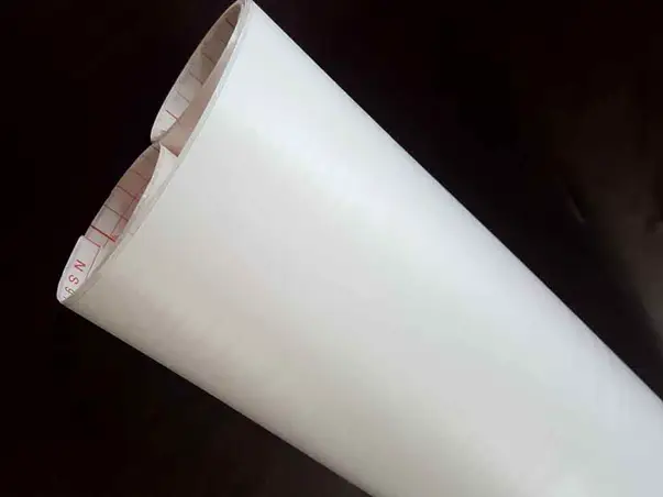 autocolant lemn alb mat