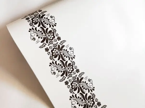 autocolant mobila bella folina imitatie lemn alb cu model maro