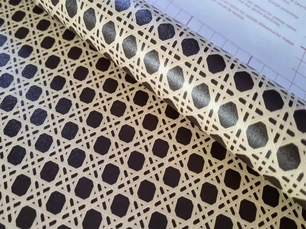 autocolant mobila folina